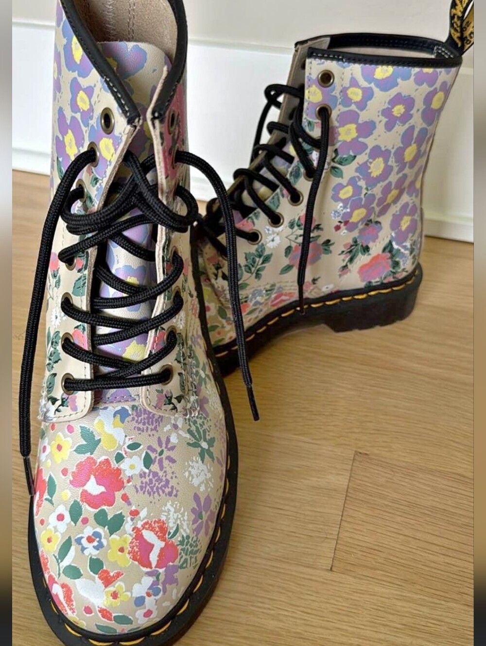 Dr. Martens Floral
